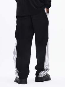 SUMWON 低裆套穿式慢跑运动裤，侧边条纹拼接，弹性裤脚，休闲居家服和街头风皆宜。 - 黑色 - 查看 3