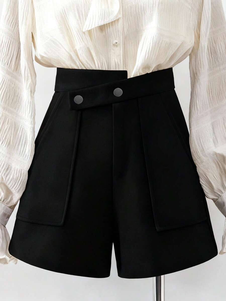 Airaco Pantalones cortos de pierna ancha con bolsillos y diseño de botón en la cintura para mujeres de talla grande - Negro - Ver 1