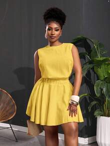 Slaydiva Bộ sưu tập Xuân/Hè mới về, thích hợp cho kỳ nghỉ, đi làm, đi chơi và dự tiệc sang trọng. Áo crop top không tay ôm dáng và chân váy mini chữ A màu kaki trơn, chất liệu vải dệt họa tiết, thoải mái, cỡ lớn dành cho nữ. Bộ 2 món gồm áo không tay, váy màu trơn, váy vàng, váy vàng đi nghỉ mát. - Màu vàng ngỗng - Xem 6