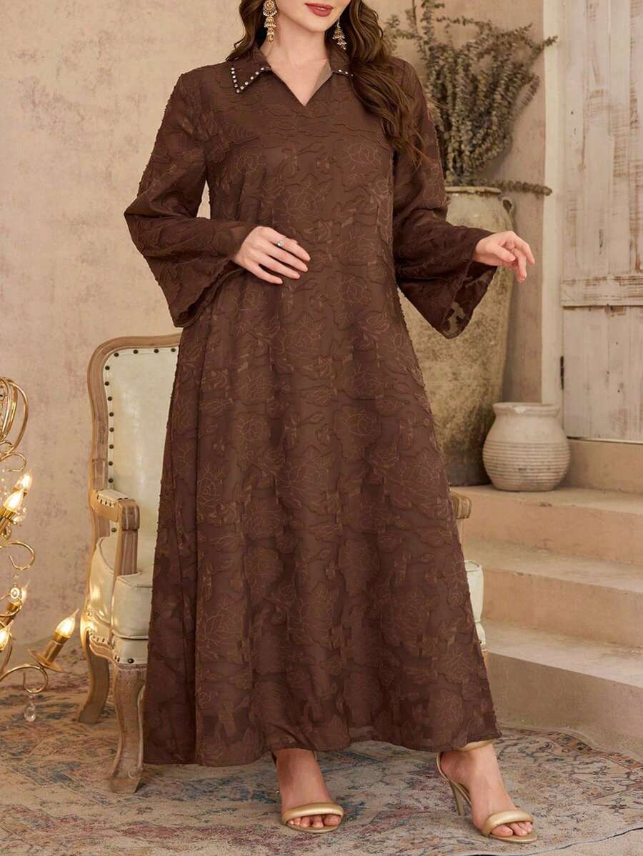 Modelyn Robe élégante et luxueuse à manches longues, col de chemise en tissu jacquard texturé avec décoration de strass - Marron - Voir 1