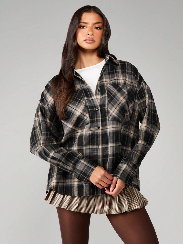 MISSGUIDED Camisa Xadrez Oversized com Botões, Mangas Longas e Bolsos no Peito para Sobreposição Casual no Outono e Inverno