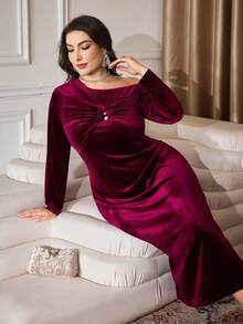 Modelyn Robe de soirée en velours pour femmes grandes tailles, élégante, drapée, avec boucle asymétrique. Mode Top de gamme, automne/hiver