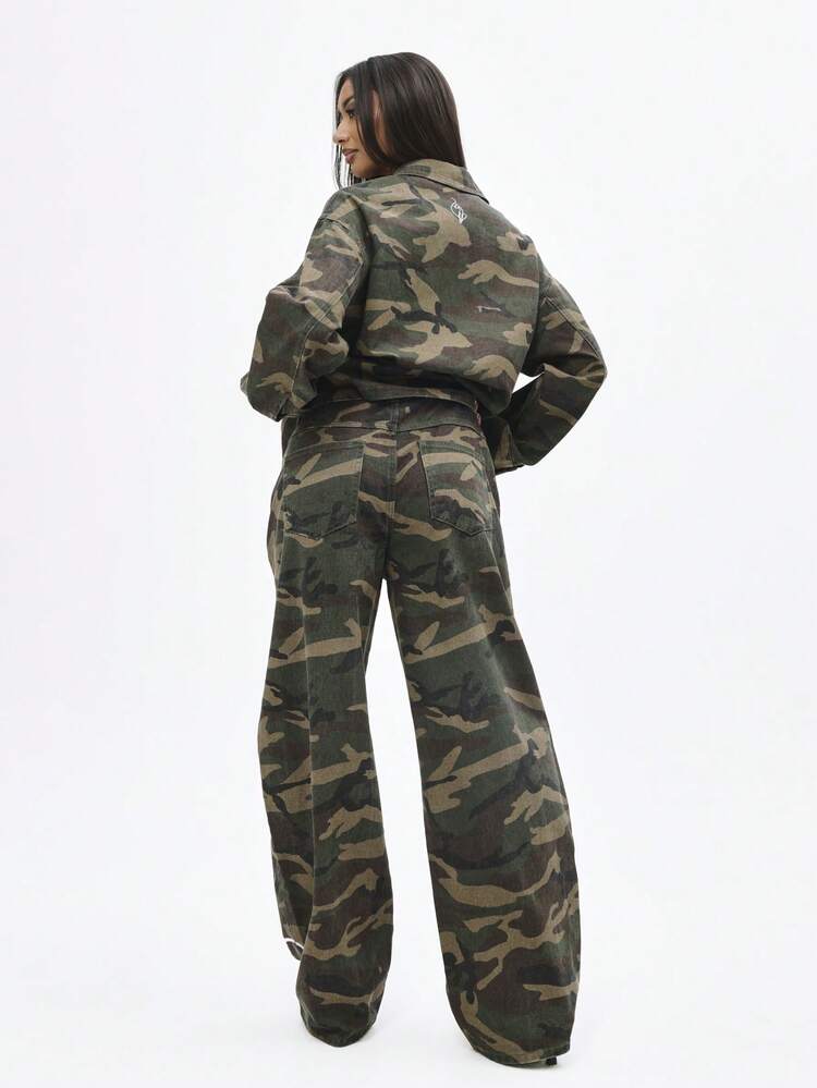 BABYPHAT Camo Barrel Leg High Rise Wide Leg Military Camouflage Print Baggy Denim Jeans With Button Front Closure