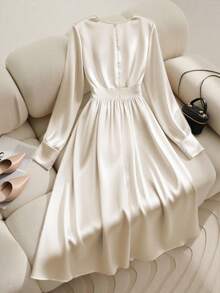 Franclia Váy cổ tròn bằng vải satin thanh lịch có trang trí cổ ngọc trai, thắt eo, tay dài, dài vừa phải, màu trơn, phù hợp cho phụ nữ vào mùa thu - Màu be - Xem 2