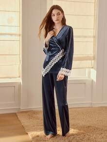 MOTF PREMIUM VELVET CASUAL CONTRAST LACE TOP & PANTS LOUNGE SET - Violet Purple - View 4