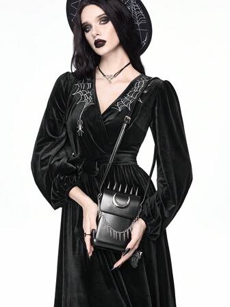 Grunge Punk Sac bandoulière mini gothique avec lune croissante en métal et clous, sac à épaule noir punk Y2K pour concert, sortie de nuit et tenue quotidienne