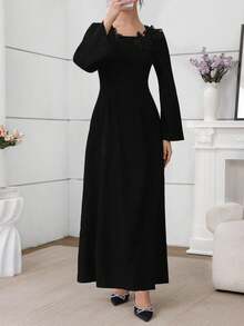 Al Najma Elegantes schwarzes Kleid mit quadratischem Ausschnitt, Kragen mit bestickter Applikation, glamouröses Partykleid - Schwarz - Übersicht 7