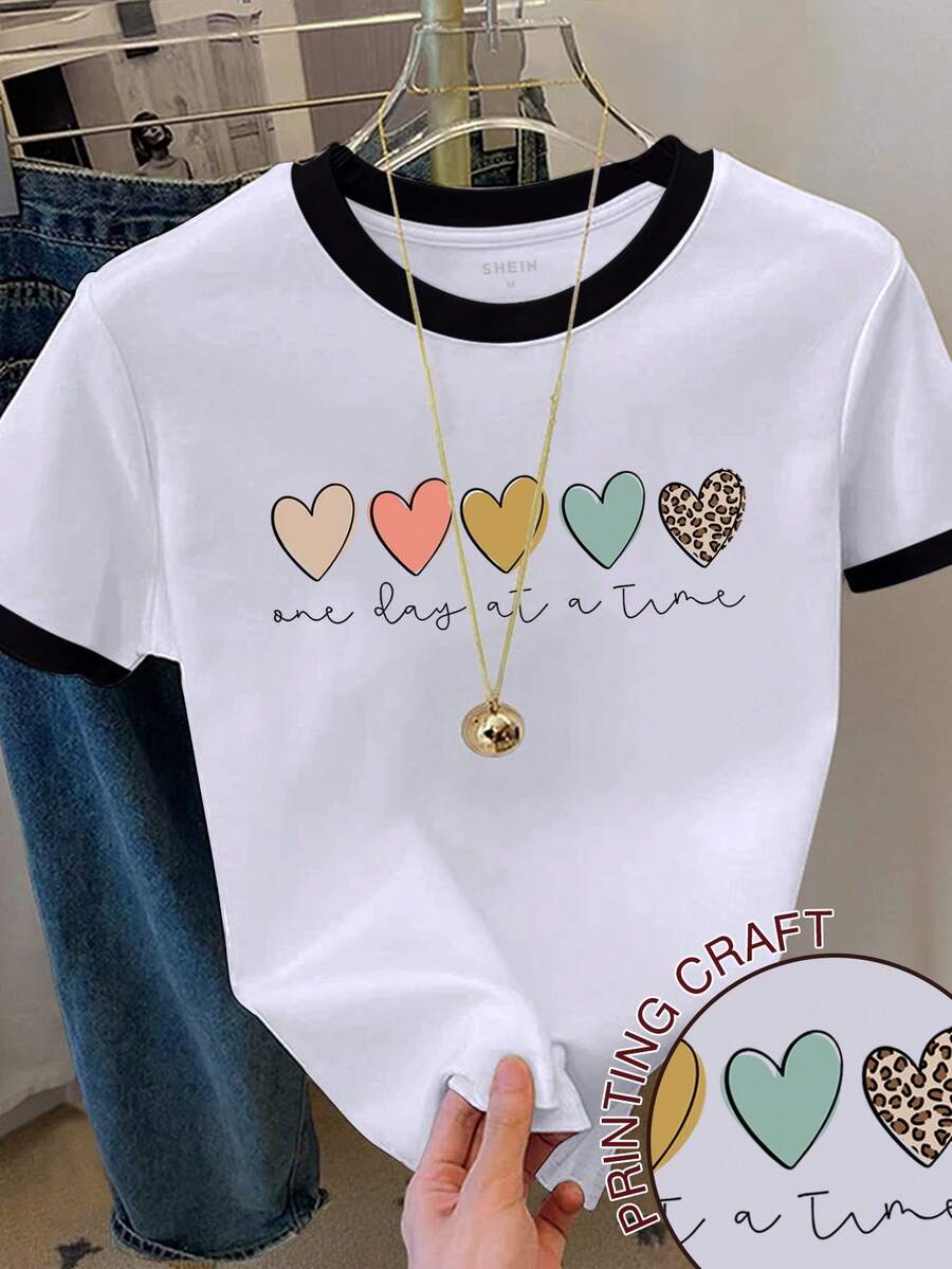 Resyla Camiseta casual de manga corta con cuello redondo, estampado de eslogan y corazón en bloques de color para mujer - Blanco - Ver 1