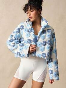 VARSIVA Jaket Bulu Domba Pendek Longgar Berkerah Tegak dengan Motif Bunga Blok Warna Biru Tiga Dimensi 3D - MultiWarna - View 4