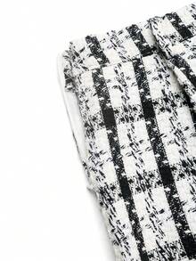 GlowEve Elegant Plaid Skirt For Commuting, Autumn/Winter - Black and White - View 4