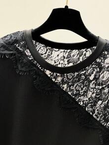 EMERY ROSE Camiseta casual de mujer de talla grande con parches de encaje, para uso diario y ocio - Negro - Ver 4