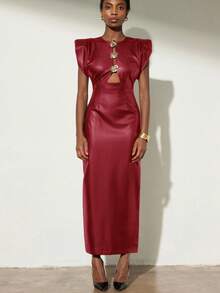 Aveloria Modichic New Autumn/Winter PU Leather Solid Color Hollow Metal Buckle Waist Exaggerated Shoulder Long Dress