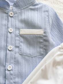 SHEIN Vintaside Kids 这款男婴两件套包括一件蓝色提花立领长袖衬衫和一条白色直筒裤，适合春秋季穿着，可用于日常上学、参加聚会、居家休闲和正式场合。 - 藍色 - 查看 5