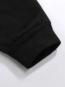 Manfinity Dauomo Men's Letter & Cross Patch Drawstring Waist Pockets Jogger Pants - Black - View 4