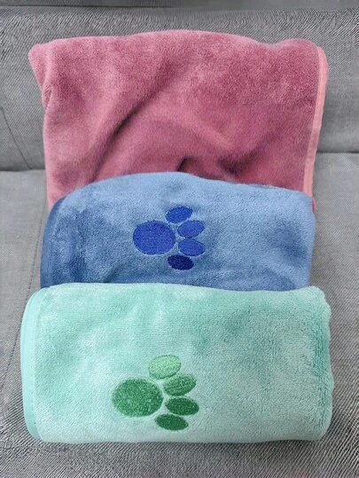 1 pieza Toalla de baño y limpieza para mascotas, toalla para perros y gatos, nueva toalla de baño para mascotas, toalla para perros y gatos de secado rápido y súper absorbente con bordado, hecha de fibra ultrafina, para el baño y el secado de mascotas