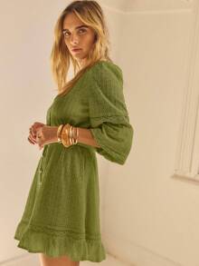 Aralina 蕾丝拼接长袖纽扣荷叶边下摆优雅迷你衬衫裙 - 綠色 - 查看 3