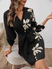 SHEIN Clasi Đầm nữ cổ chữ V tay bèo họa tiết hoa thường ngày có thắt lưng - Nhiều màu - Xem 4
