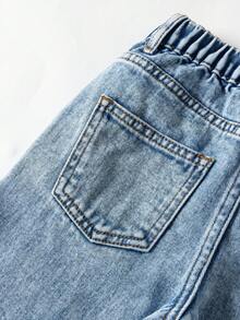 SHEIN ChillGRL Toddler Girls' Cute Cartoon Character Print Jeans, New Arrival, Suitable For All Seasons, Light Blue Denim Color, Casual Minimalist Fashion, Versatile, Loose Straight Leg, Pair With Sweatshirt Or T-Shirt, Adorable & Fun Girls Jeans Cutesy Clothes