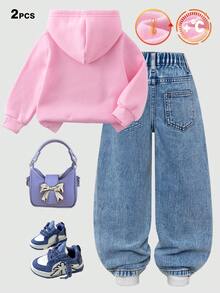 SHEIN ChillGRL 2件組連帽衛衣與運動短褲套裝，抓絨布料，寬鬆版型，卡通印花連帽衛衣 + 復古中洗直筒牛仔短褲，適合四季，時尚女童卡通連帽衛衣套裝 - 彩色 - 查看 2