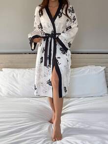DAZY Floral Print Contrast Color Patchwork Long Women Robe Pajamas - Beige - View 3