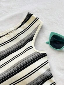 Soleia 女士春夏度假两件套：红白条纹针织不对称露肩短款上衣和超低腰紧身短裤，适合派对、圣诞节、情人节、约会、海滩、邮轮、嘉年华、复活节、中国新年等场合。 - 彩色 - 查看 4