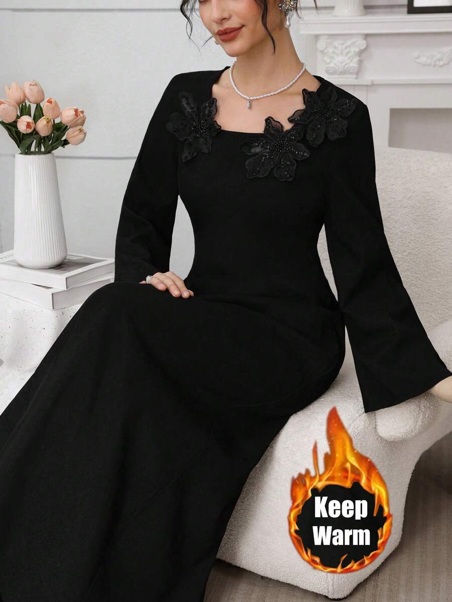 Al Najma Elegantes schwarzes Kleid mit quadratischem Ausschnitt, Kragen mit bestickter Applikation, glamouröses Partykleid - Schwarz - Übersicht 1