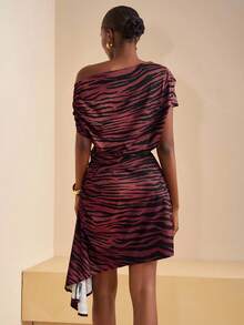 Zivah 2025夏季新款音乐节、复活节、母亲节、婚礼季、参加婚礼、生日派对、日常出行、基本多功能休闲度假、邮轮旅行、海滩、日光浴、网络红人时尚、街头风、优雅通勤、露肩领、修身腰线、不规则下摆、卡其色斑马纹迷你裙、女装 - 彩色 - 查看 2