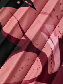 Ellevyn Women's Floral Print Elastic Waist Fashionable Elegant Pleated Midi Skirt - Black - View 5