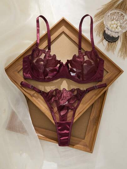 2 pièces Ensemble de lingerie sexy avec broderie de couleur unie pour femmes