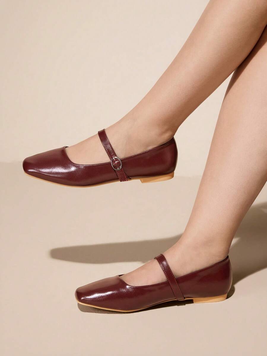 CUCCOO CURVES 女士休闲百搭宽楦平底鞋 - 酒紅色 - 查看 1