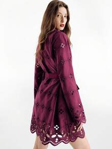 Aveloria Modichic 冬季新款法式优雅刺绣镂空设计腰部连衣裙