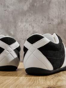 Solezae 女士超轻复古条纹黑白系带运动鞋，轻便时尚，日常必备。 - 黑色 - 查看 7