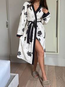 DAZY Floral Print Contrast Color Patchwork Long Women Robe Pajamas - Beige - View 6