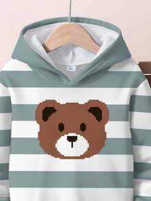 SHEIN Set de 2 sudaderas con capucha de estampado gráfico de ajuste holgado para niños, cómodas y relajadas, aptas para otoño/invierno, con patrón clásico de rayas y oso de píxeles