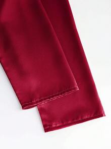 GlowEve CURVE Camicia a maniche lunghe in tessuto lucido per donne taglie forti, adatta per l'ufficio, con design arricciato sui lati e bottoni