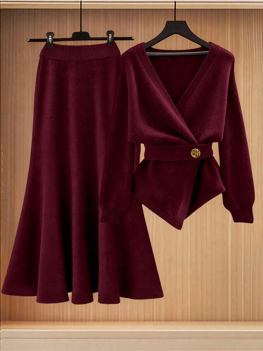 GlowEve New Elegant Button Decor Pullover Sweater, Minimalist European & American Style Fashion Knit Top - Burgundy - View 1