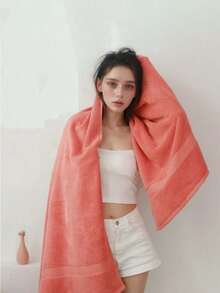 Phòng tắm, 1 khăn tắm cao cấp dày 31,5in * 62,9in, siêu mềm và thấm hút, thích hợp cho phòng tắm, phòng tập thể dục, khách sạn, kỳ nghỉ bãi biển - Món quà hoàn hảo cho mọi người, vật dụng cần thiết hàng ngày cho gia đình và du lịch - Nhiều màu - Xem 14