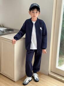 SHEIN 男童休闲韩版宽松舒适简约实用百搭黑色小写字母印花卫衣裤套装，面料柔软，适合日常穿着、上学、外出、户外活动，四季皆宜。 - 寶藍色 - 查看 5