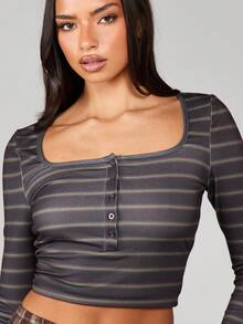 MISSGUIDED Striped Square Neck Button Front Long Sleeve Fitted Crop Top With Horizontal Striped Pattern Fall Winter Essential - Multicolor - View 6