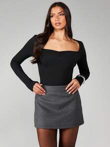 MISSGUIDED 甜心领长袖连体衣，露肩设计，正面褶皱，修身款式，适合冬季晚宴、派对和俱乐部穿着。 - 黑色 - 查看 3