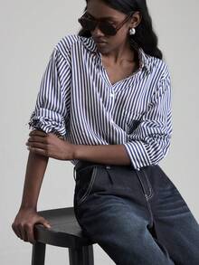 Ontre 2026春夏女式蓝白条纹舒适府绸面料圆领小立领插肩袖弧形下摆侧开衩设计，现代都市休闲商务衬衫，适合办公室穿着，低调优雅，四季皆宜，宽松纽扣女式夏季衬衫，蓝色条纹宽松衬衫，商务休闲女式衬衫，街头酷炫，高端简约，酷炫机车风工作服 - 藍白色 - 查看 8