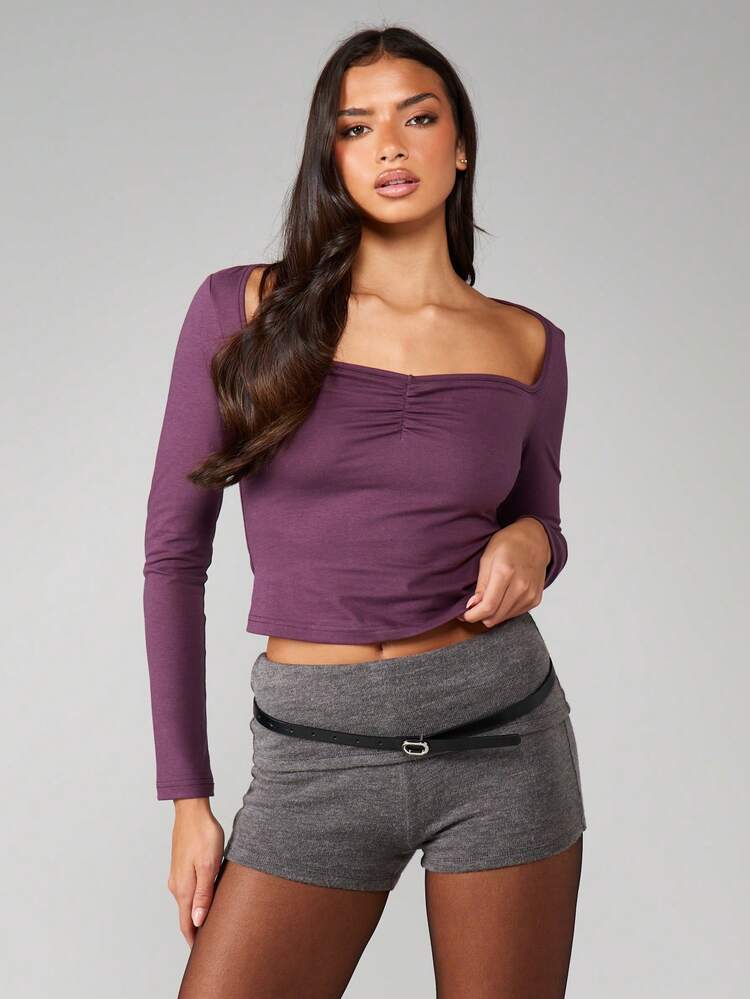 MISSGUIDED Off Shoulder Long Sleeve Ruched Sweetheart Neckline Cropped Top With Gathered Front Detail