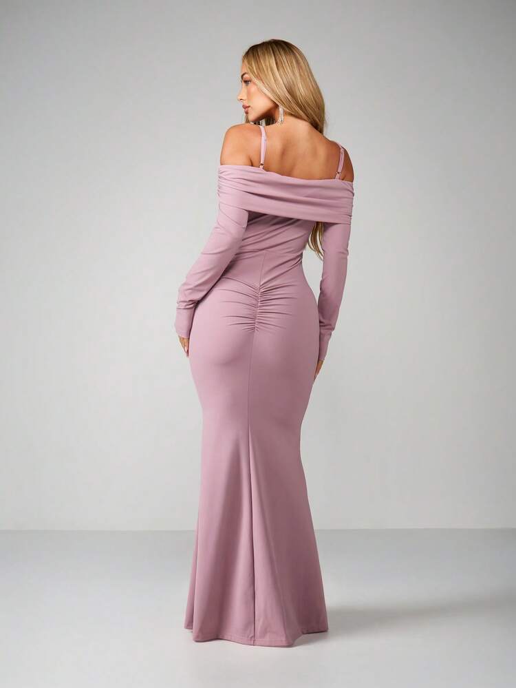 MISSGUIDED 오프 숄더 러치드 긴소매 맥시 드레스 스파게티 스트랩 바디콘 이브닝 포멀 웨딩 게스트 파티복