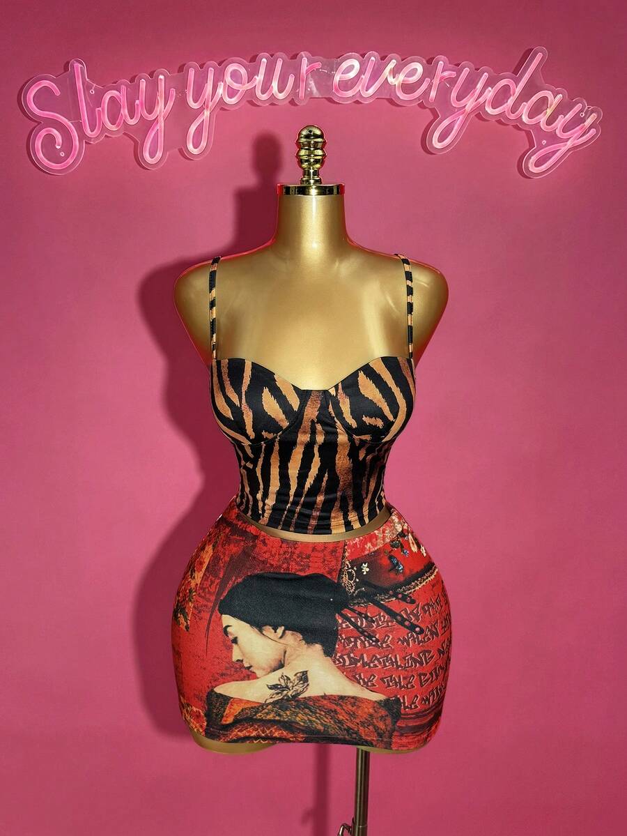 Slaydiva 2025秋冬新款音乐节西式游牧风派对泳池性感度假邮轮旅行海滩海边日光浴网红热辣度假甜美性感可爱休闲夜店装扮女装性感锐舞装扮虎纹图案文胸上衣搭配浮世绘风格图案半裙女式两件套-A - 彩色 - 查看 1