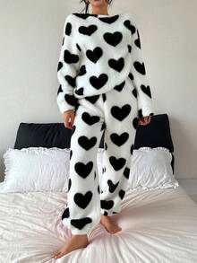 SHEIN Women's Cute Heart Pattern Thickened Fleece Fluffy Cozy Pajama Set With Long Sleeve Top And Pants, Pink And Red, Autumn/Winter Cow Print Fluffy Cozy Pajamas Heart Fluffy Cozy Pajama Set Heart Fuzzy Fluffy Cozy Pajamas Heart Print Loungewear - Black and White - View 5