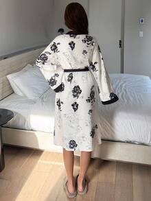 DAZY Floral Print Contrast Color Patchwork Long Women Robe Pajamas - Beige - View 2