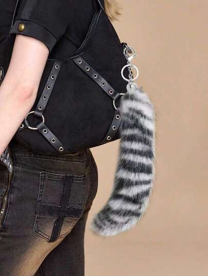 Goth 1 pezzo Portachiavi elegante e carino in stile vintage con finta pelliccia marrone a righe e coda di volpe realistico, accessorio per donna, adatto per uso quotidiano e regali
