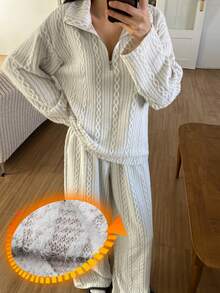 DAZY Women's Knitted Jacquard Fuzzy Twist Pattern Loose Fit Loungewear Set, Autumn/Winter