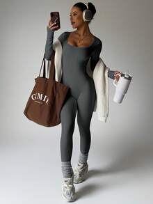 Easithlete 女士纯色方领长袖罗纹连体裤，适合日常健身和运动 - 灰色 - 查看 3