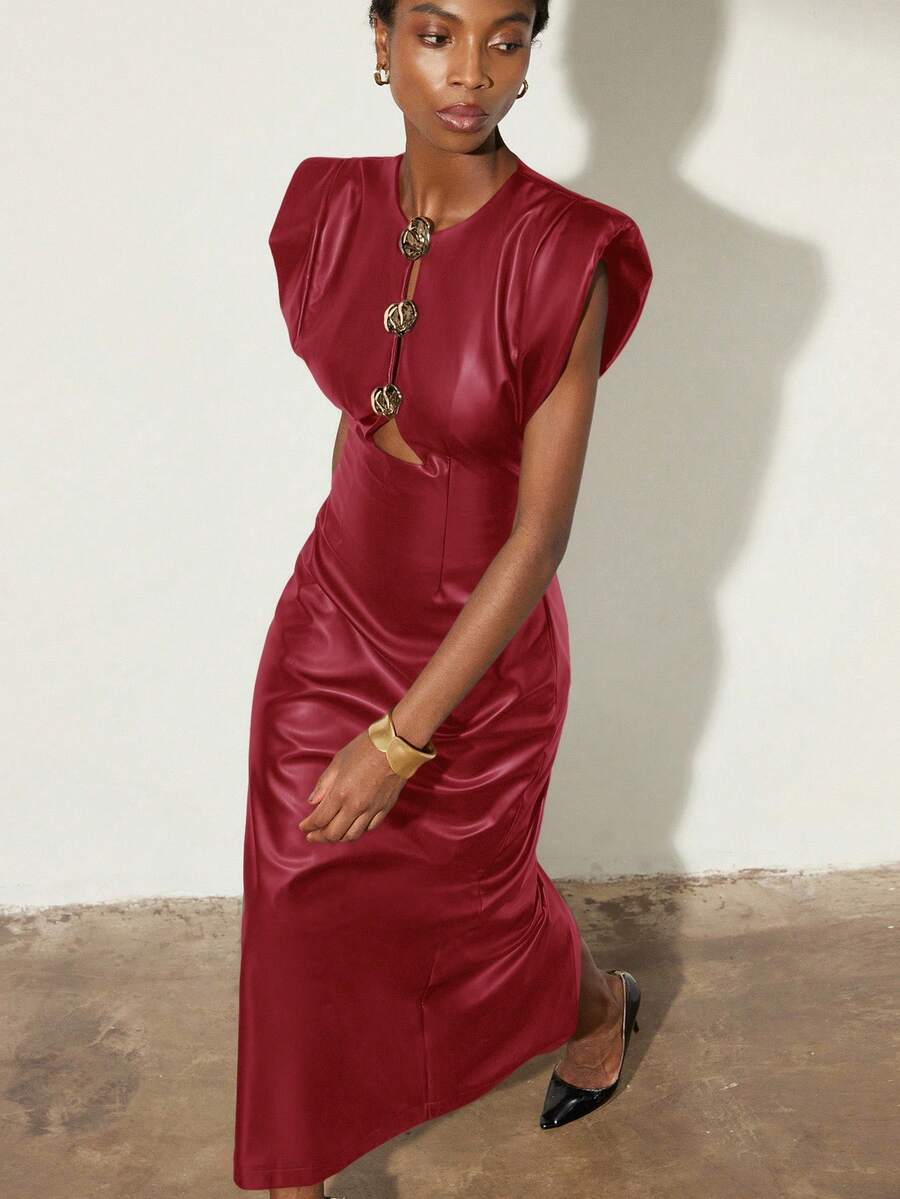 Aveloria Modichic New Autumn/Winter PU Leather Solid Color Hollow Metal Buckle Waist Exaggerated Shoulder Long Dress